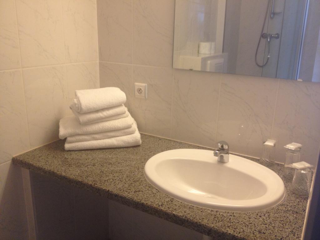 Hotel Le Strasbourg Mulhouse Rom bilde