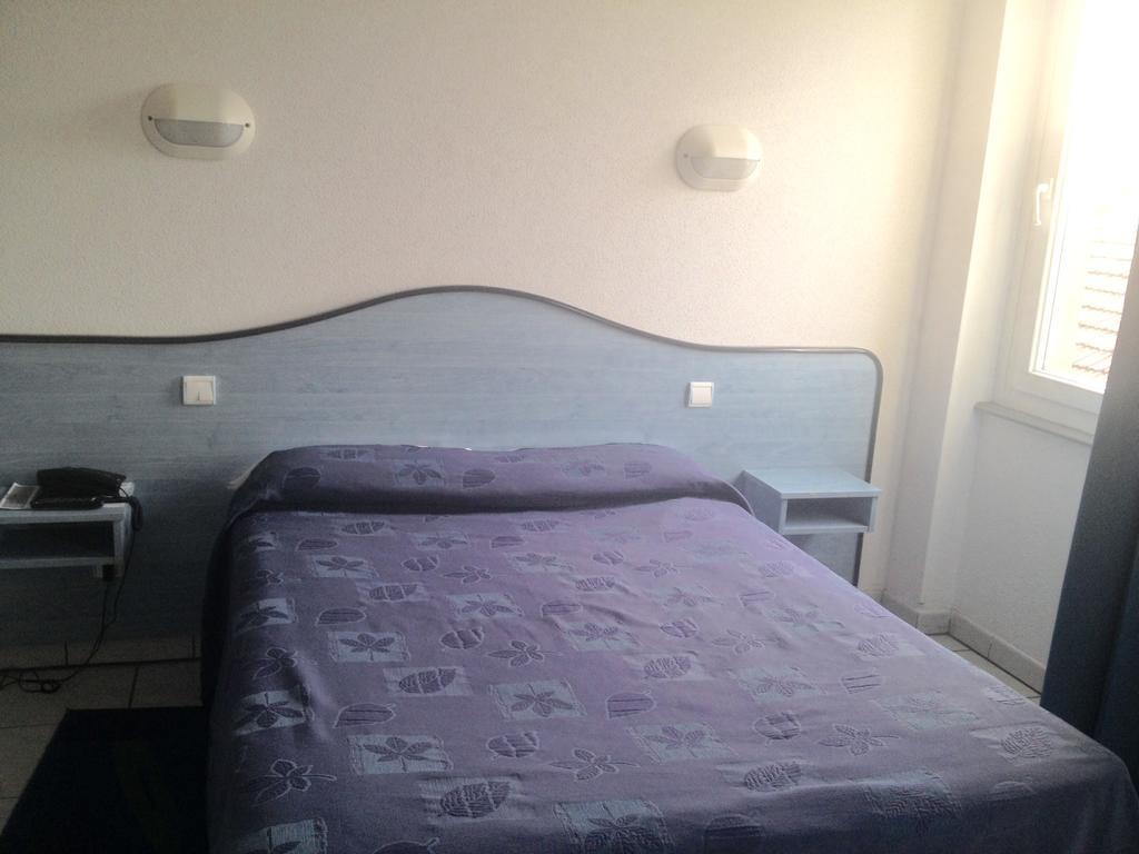 Hotel Le Strasbourg Mulhouse Rom bilde